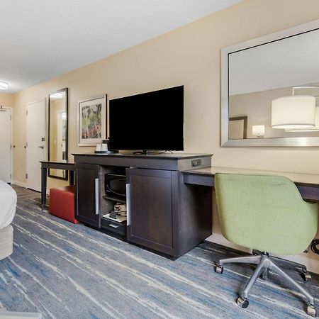 Hampton Inn & Suites Memphis-Wolfchase Galleria Бартлетт Экстерьер фото