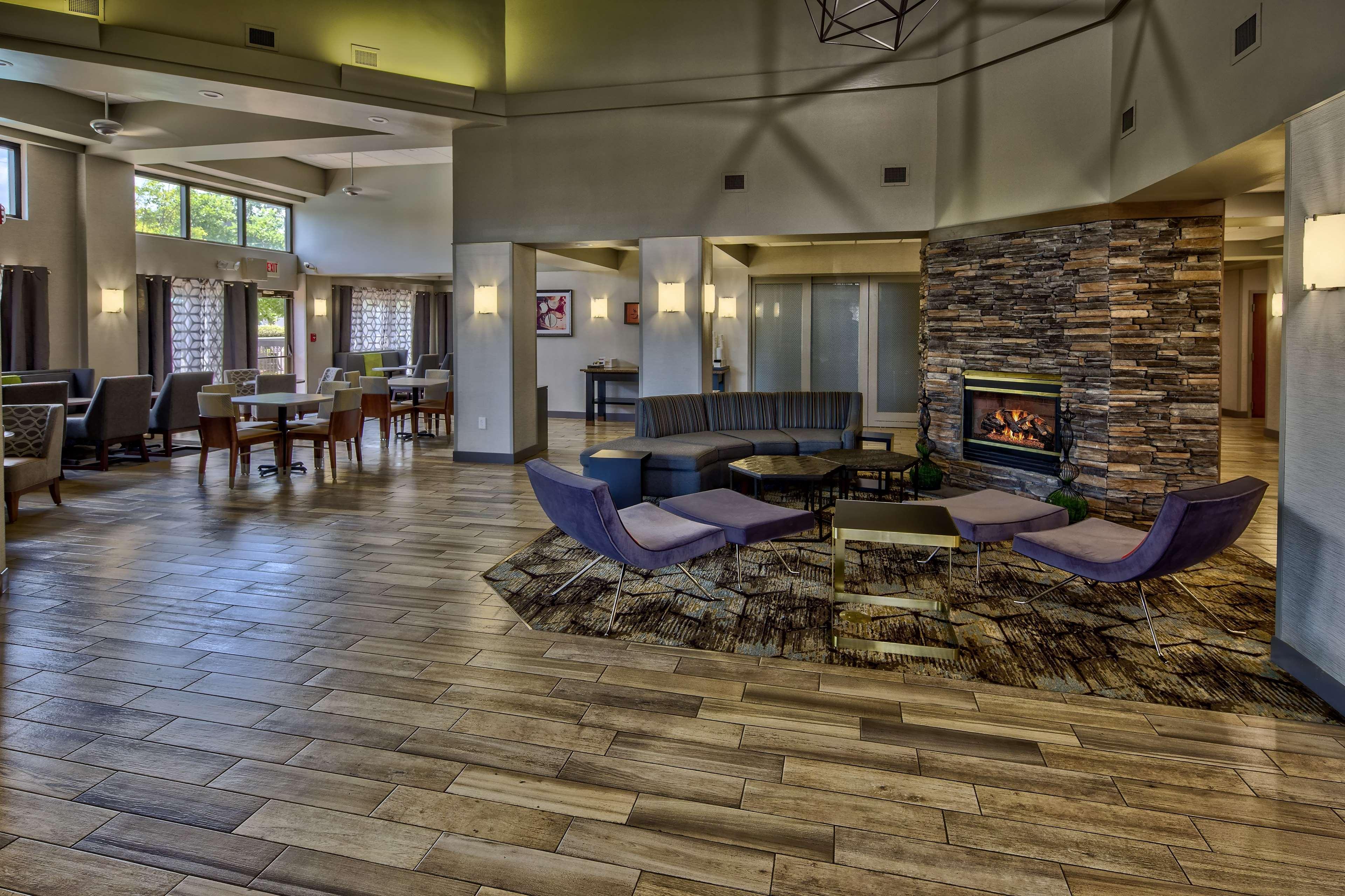 Hampton Inn & Suites Memphis-Wolfchase Galleria Бартлетт Экстерьер фото