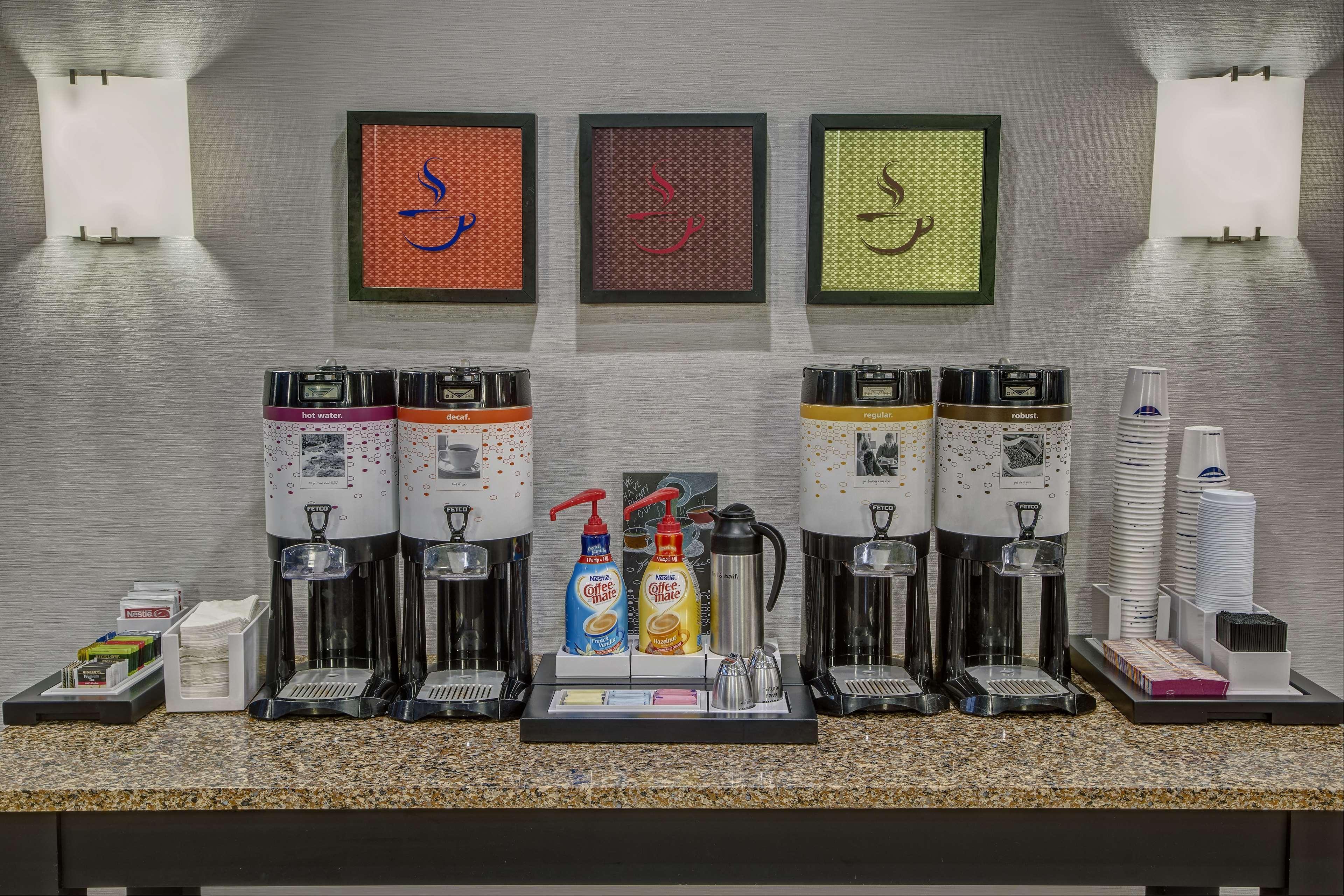 Hampton Inn & Suites Memphis-Wolfchase Galleria Бартлетт Экстерьер фото