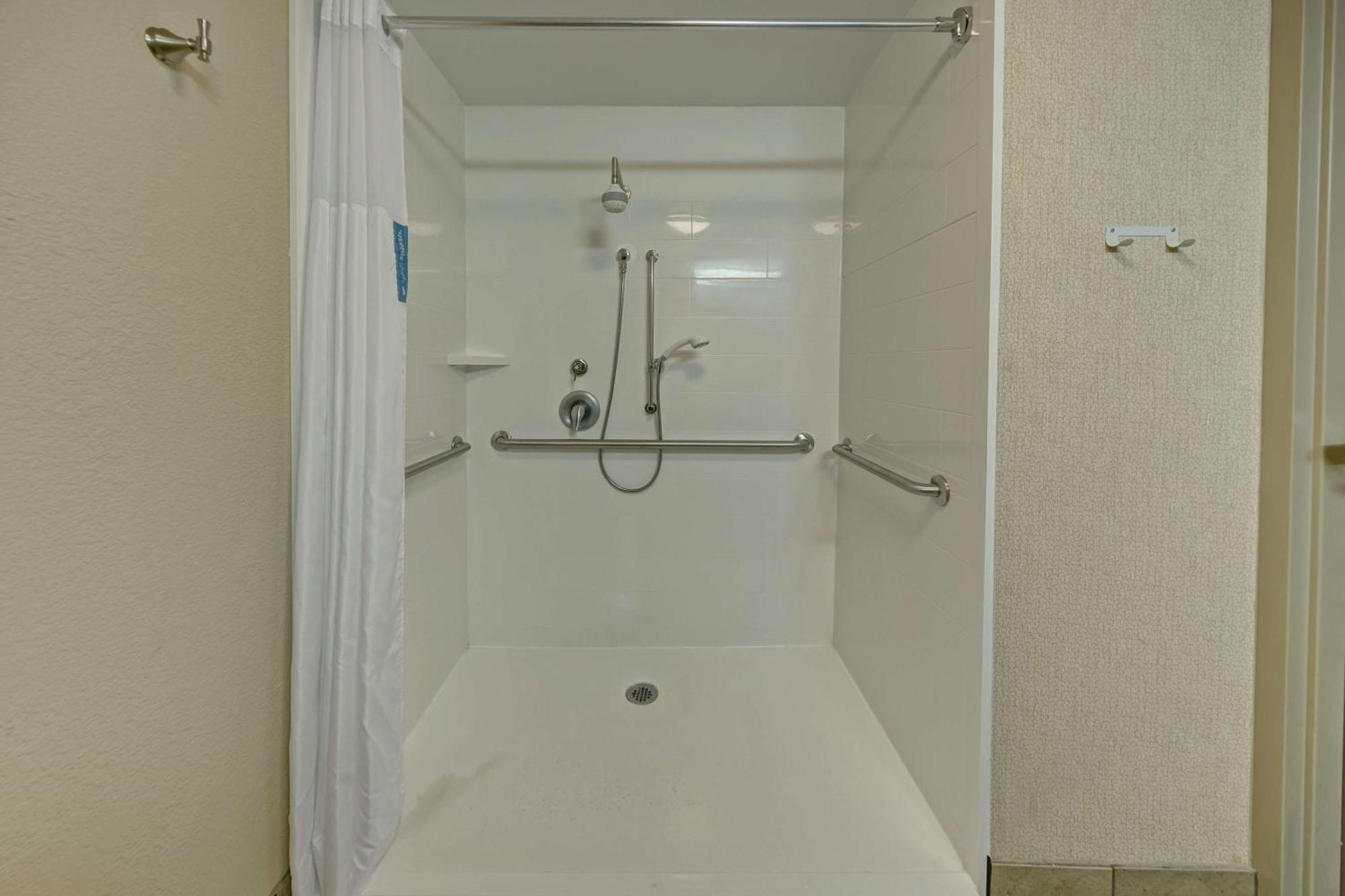 Hampton Inn & Suites Memphis-Wolfchase Galleria Бартлетт Экстерьер фото