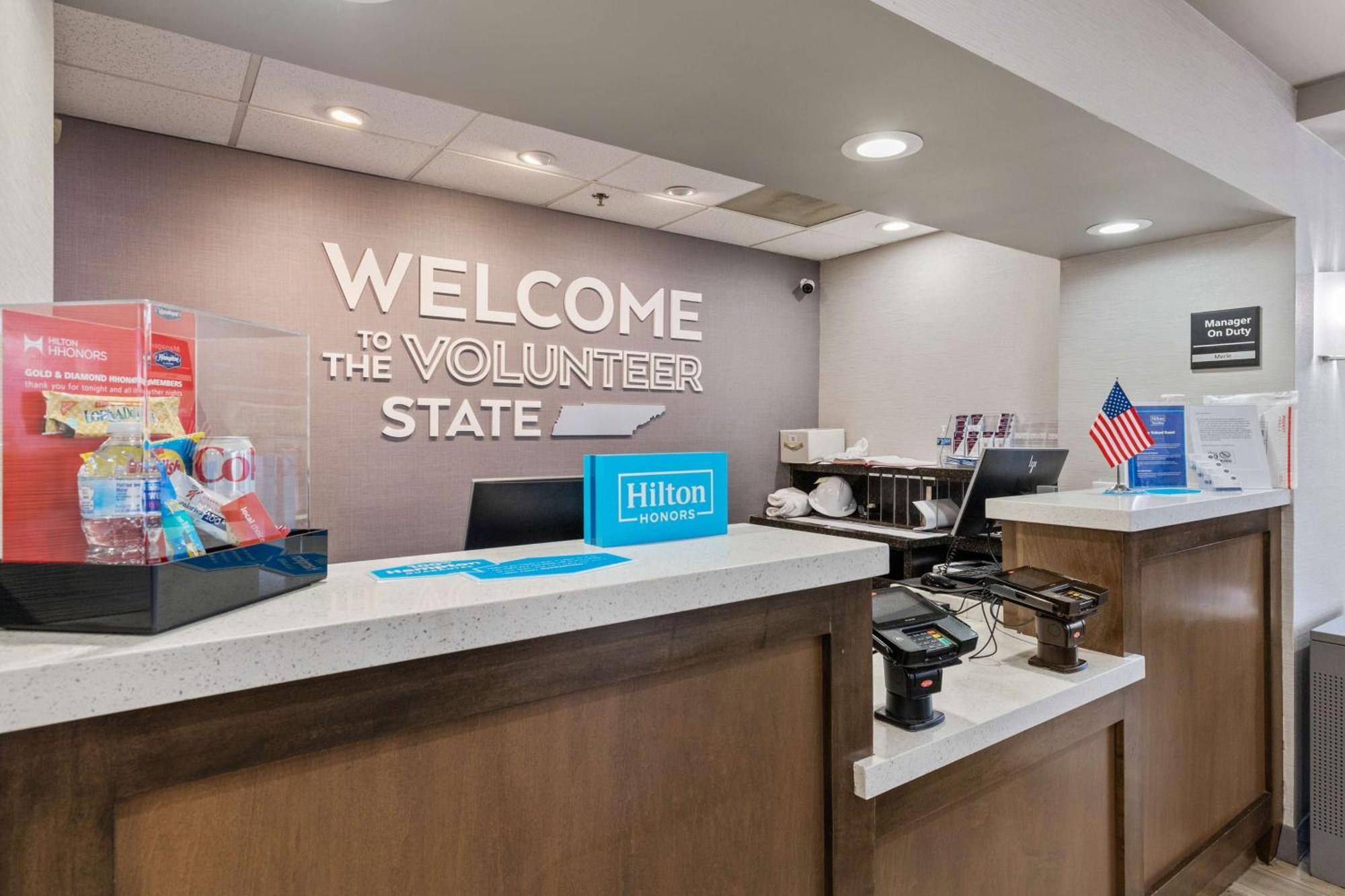Hampton Inn & Suites Memphis-Wolfchase Galleria Бартлетт Экстерьер фото