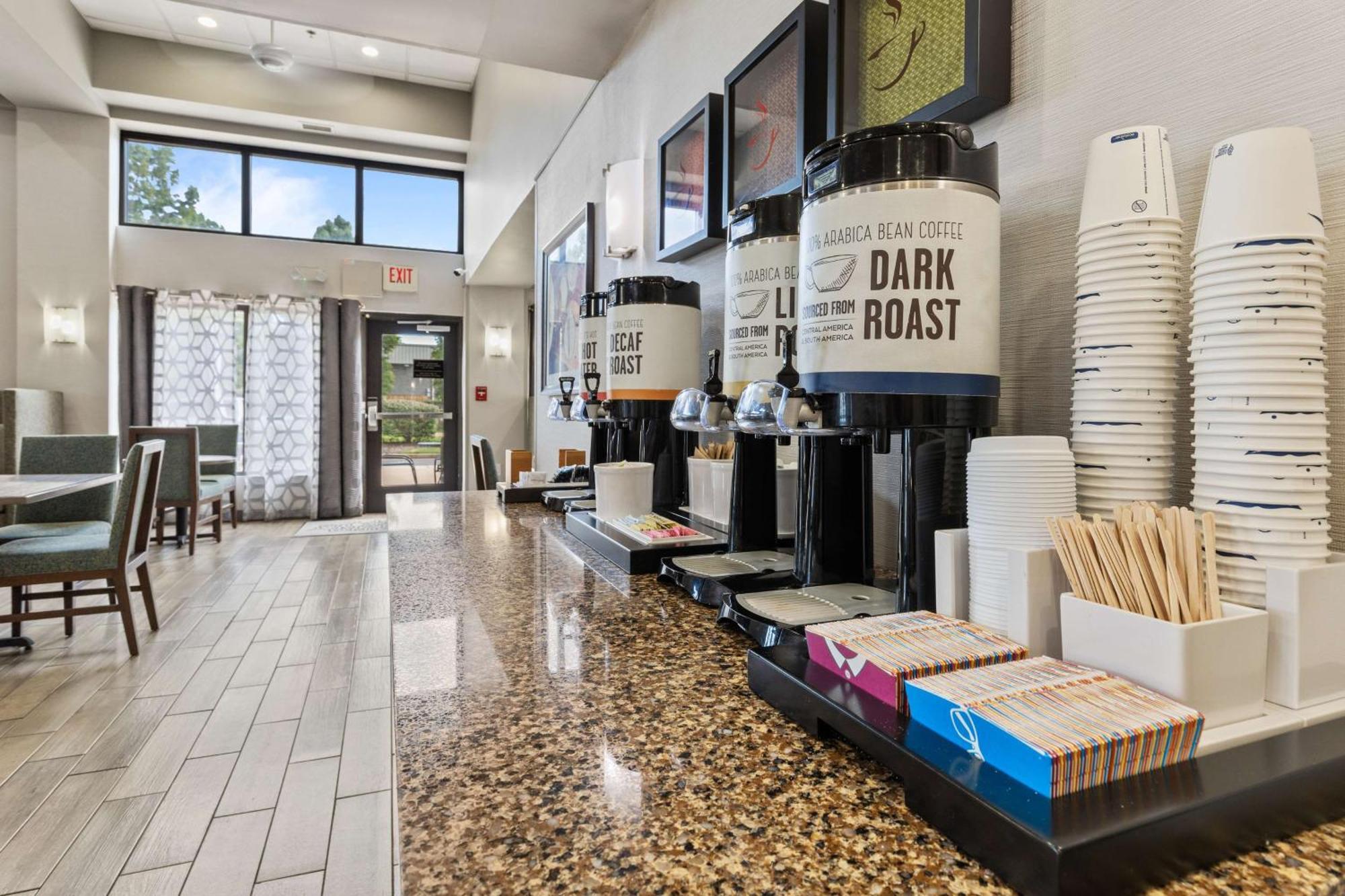 Hampton Inn & Suites Memphis-Wolfchase Galleria Бартлетт Экстерьер фото