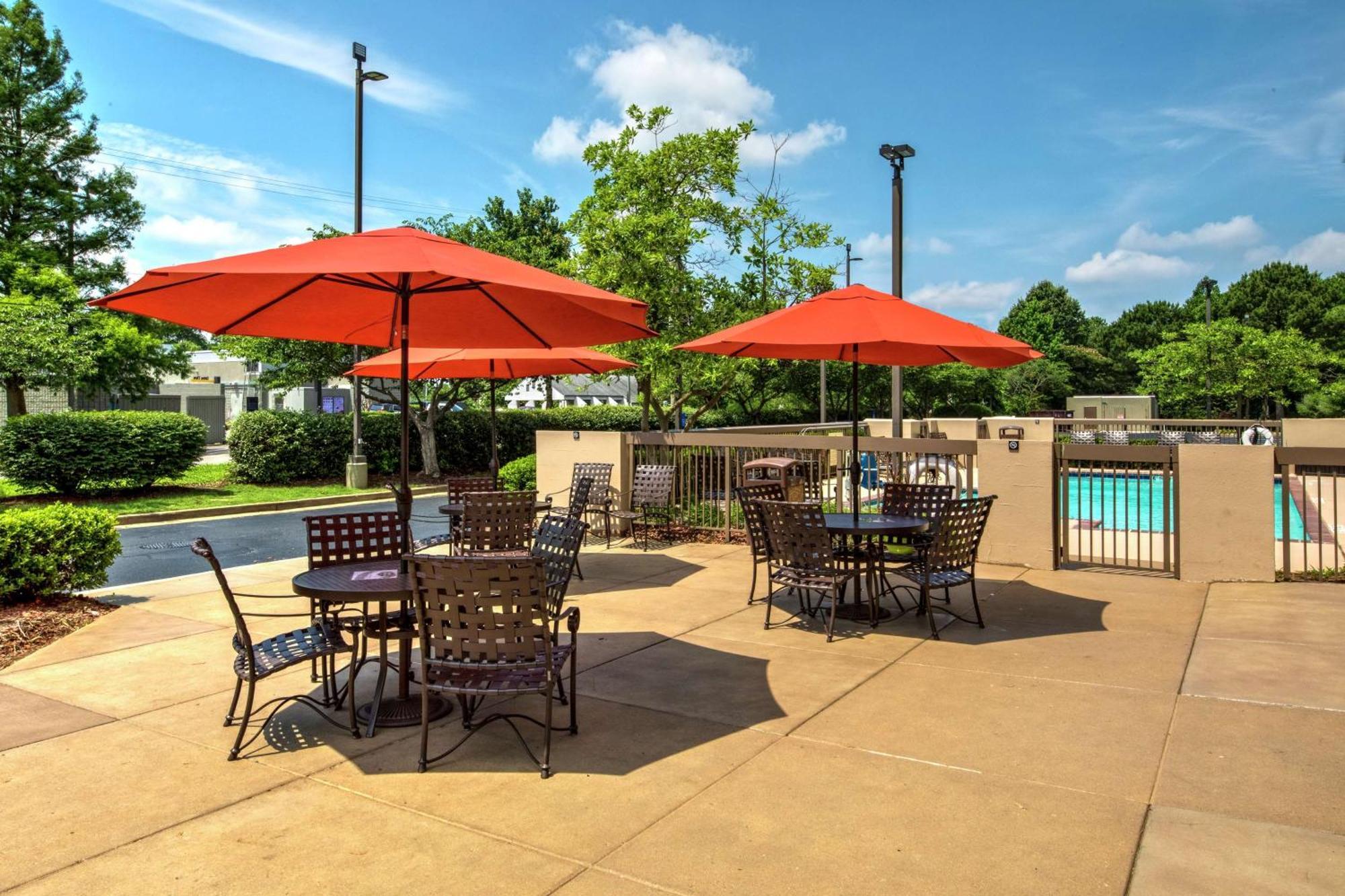 Hampton Inn & Suites Memphis-Wolfchase Galleria Бартлетт Экстерьер фото