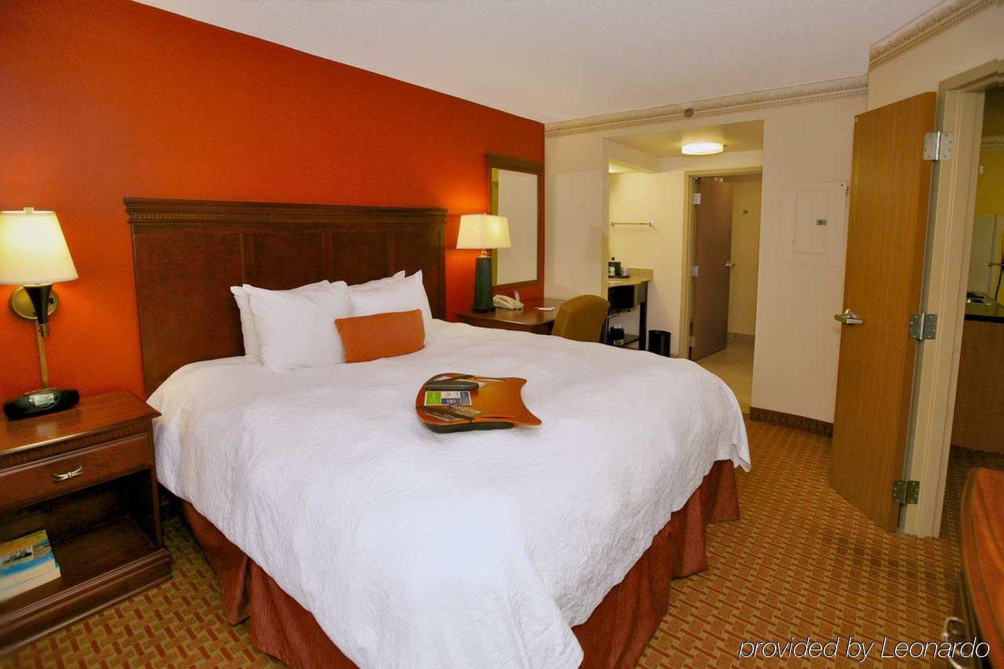 Hampton Inn & Suites Memphis-Wolfchase Galleria Бартлетт Номер фото