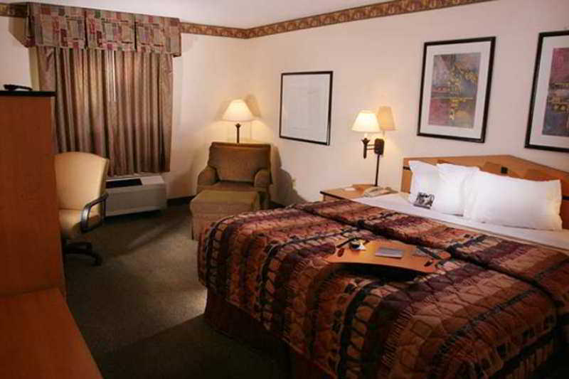 Hampton Inn & Suites Memphis-Wolfchase Galleria Бартлетт Экстерьер фото